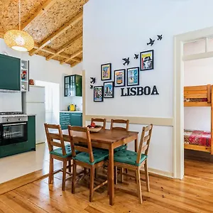 Moderno Em Bairro Tipico Lisboeta Apartment