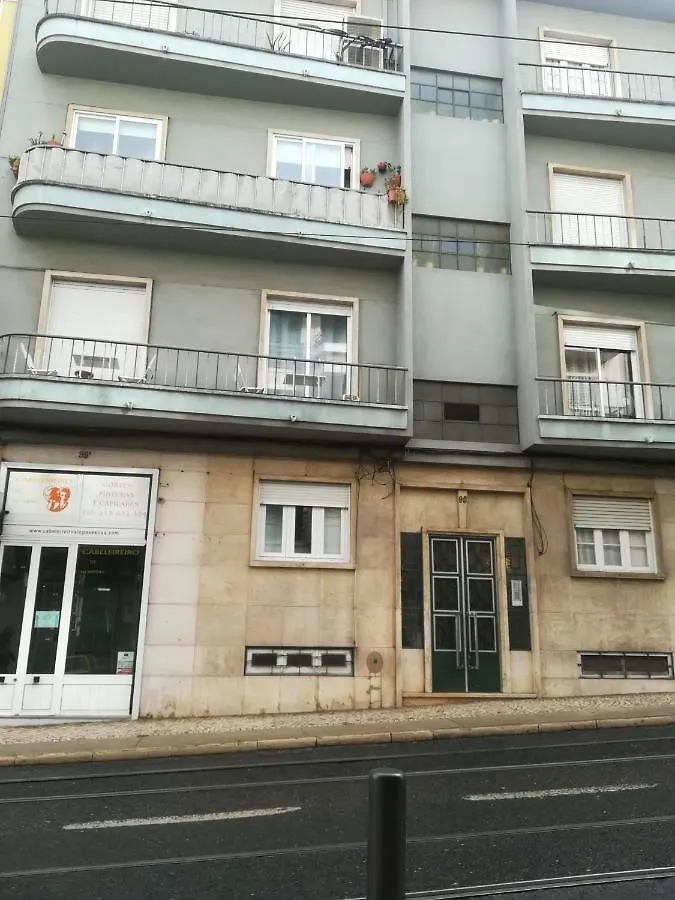 Δωμάτια σε οικογενειακή κατοικία The Tram 18 Space Lisboa